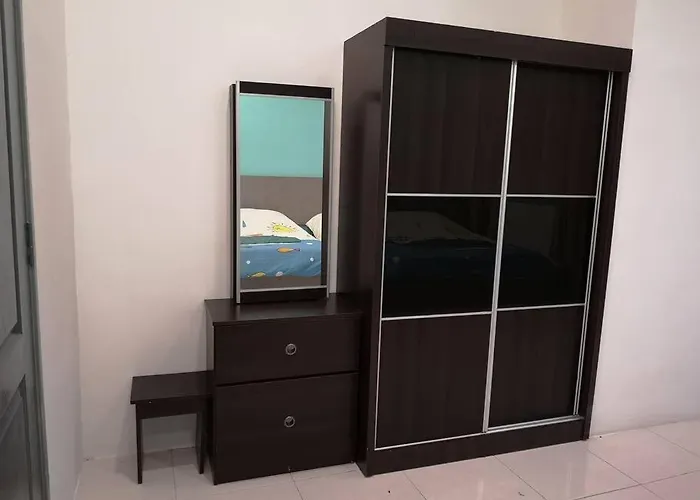 W36 Warmstay Atgoldenhills Nightmarket 4R Wifi Bbq