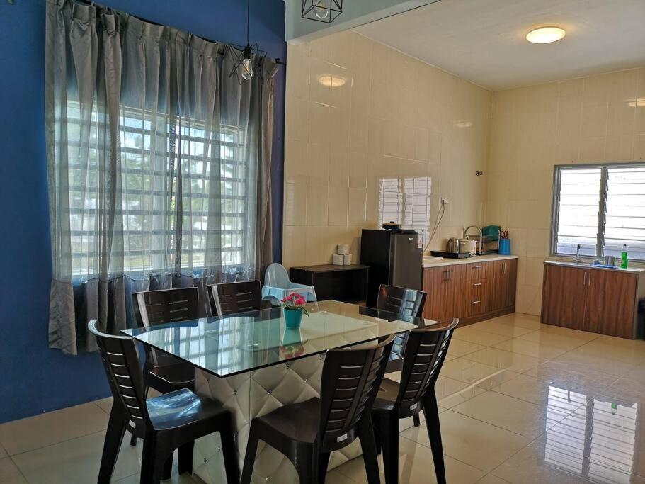W36 Warmstay Atgoldenhills Nightmarket 4r Wifi Bbq Holiday home