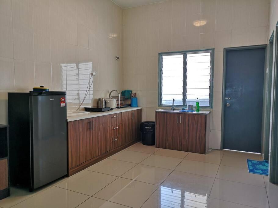 W36 Warmstay Atgoldenhills Nightmarket 4r Wifi Bbq *